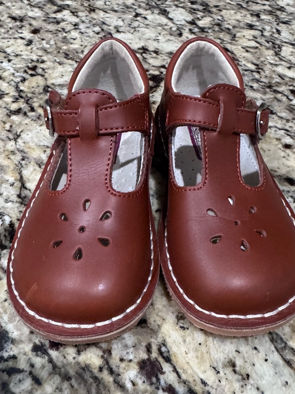 L'Amour Burgundy Girls T-Strap Dress Shoes Sz 8